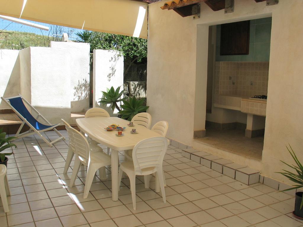 La Torretta Villa Favignana Habitación foto